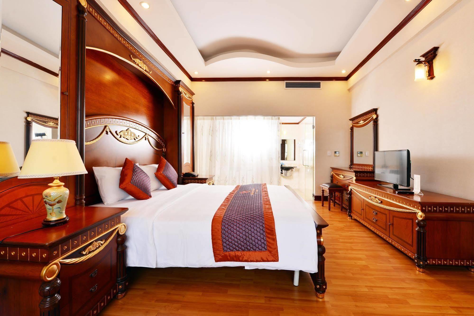 Grand Ha Long Hotel Екстер'єр фото