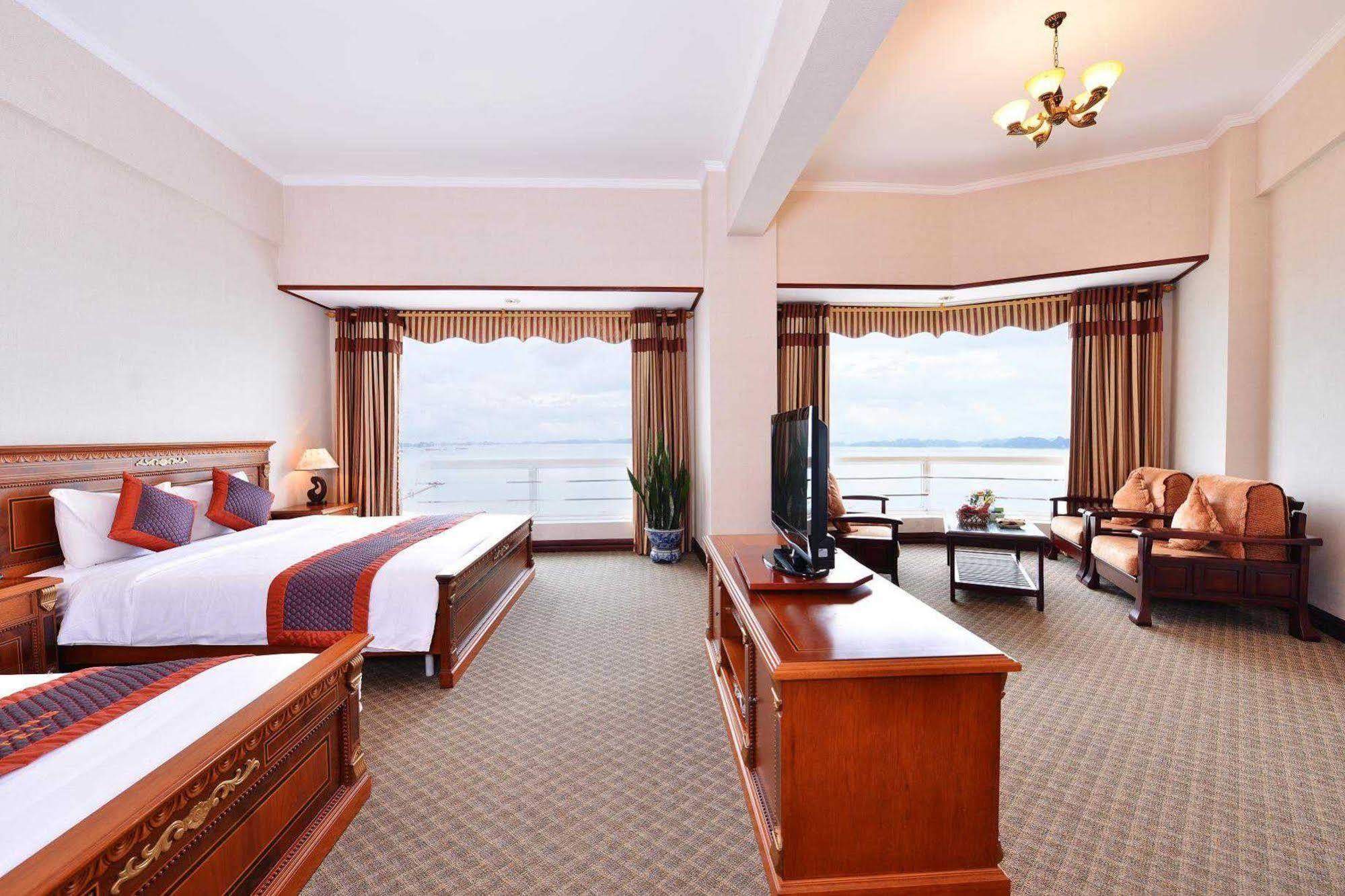 Grand Ha Long Hotel Екстер'єр фото