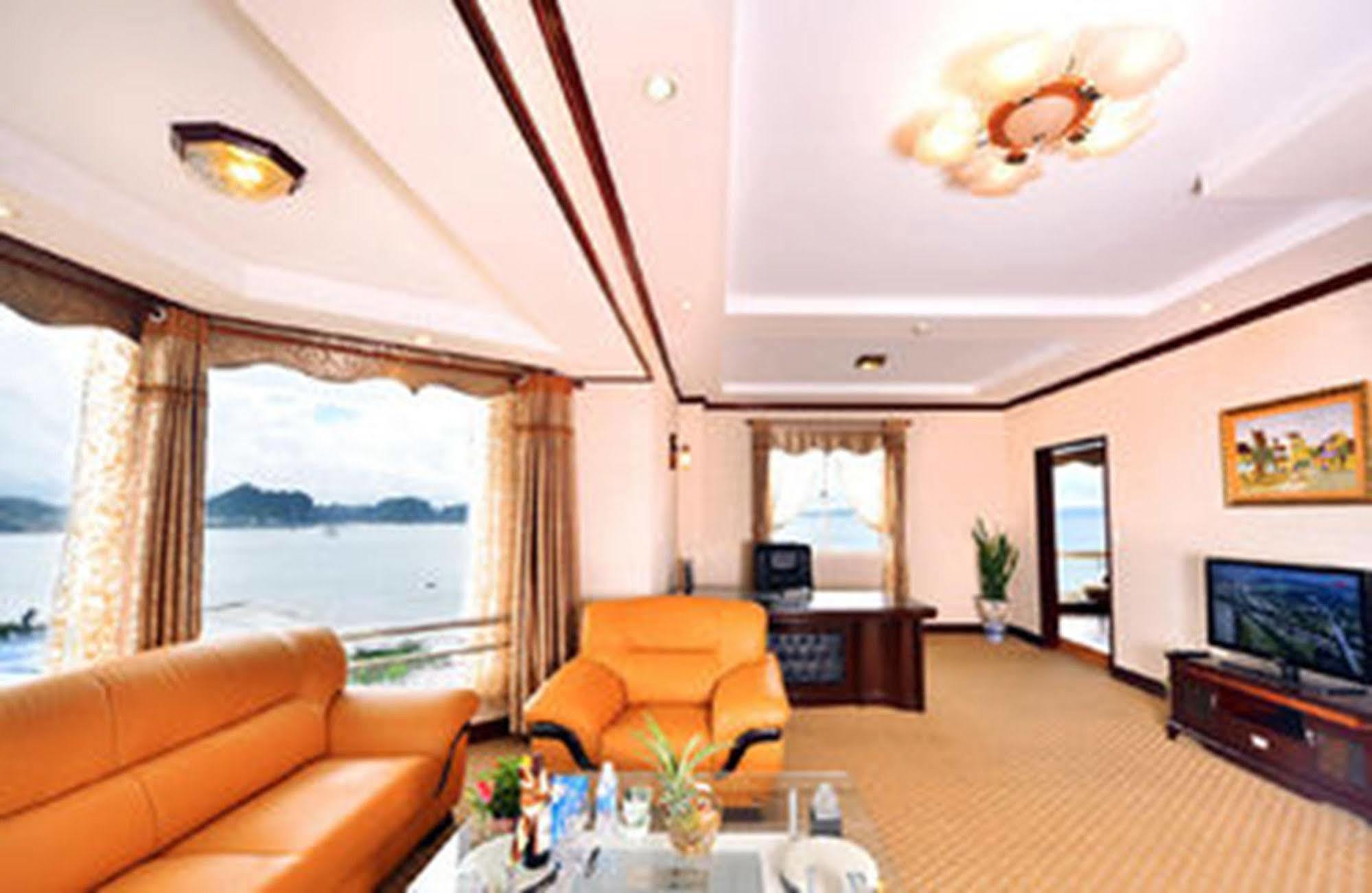 Grand Ha Long Hotel Екстер'єр фото