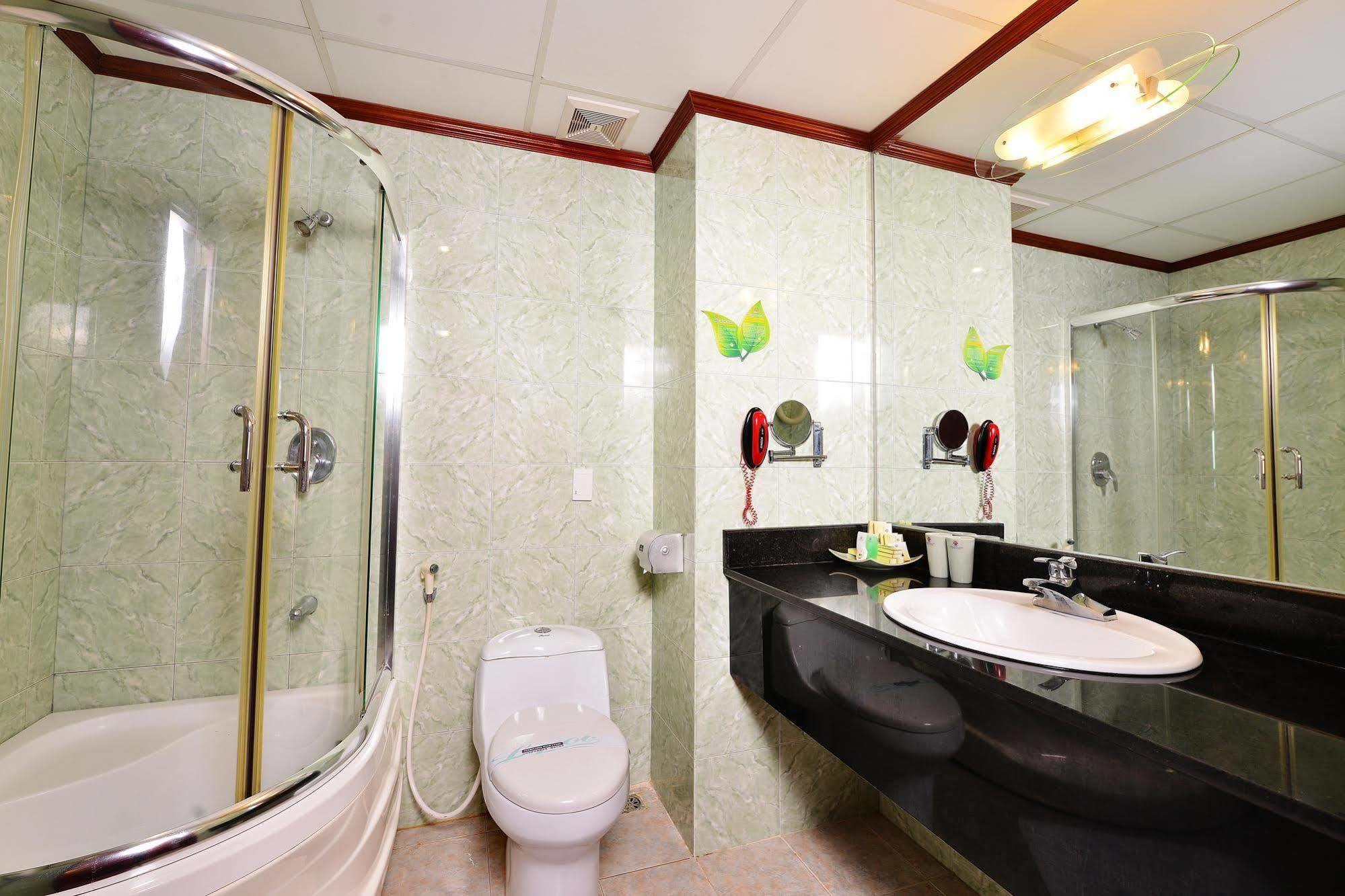 Grand Ha Long Hotel Екстер'єр фото