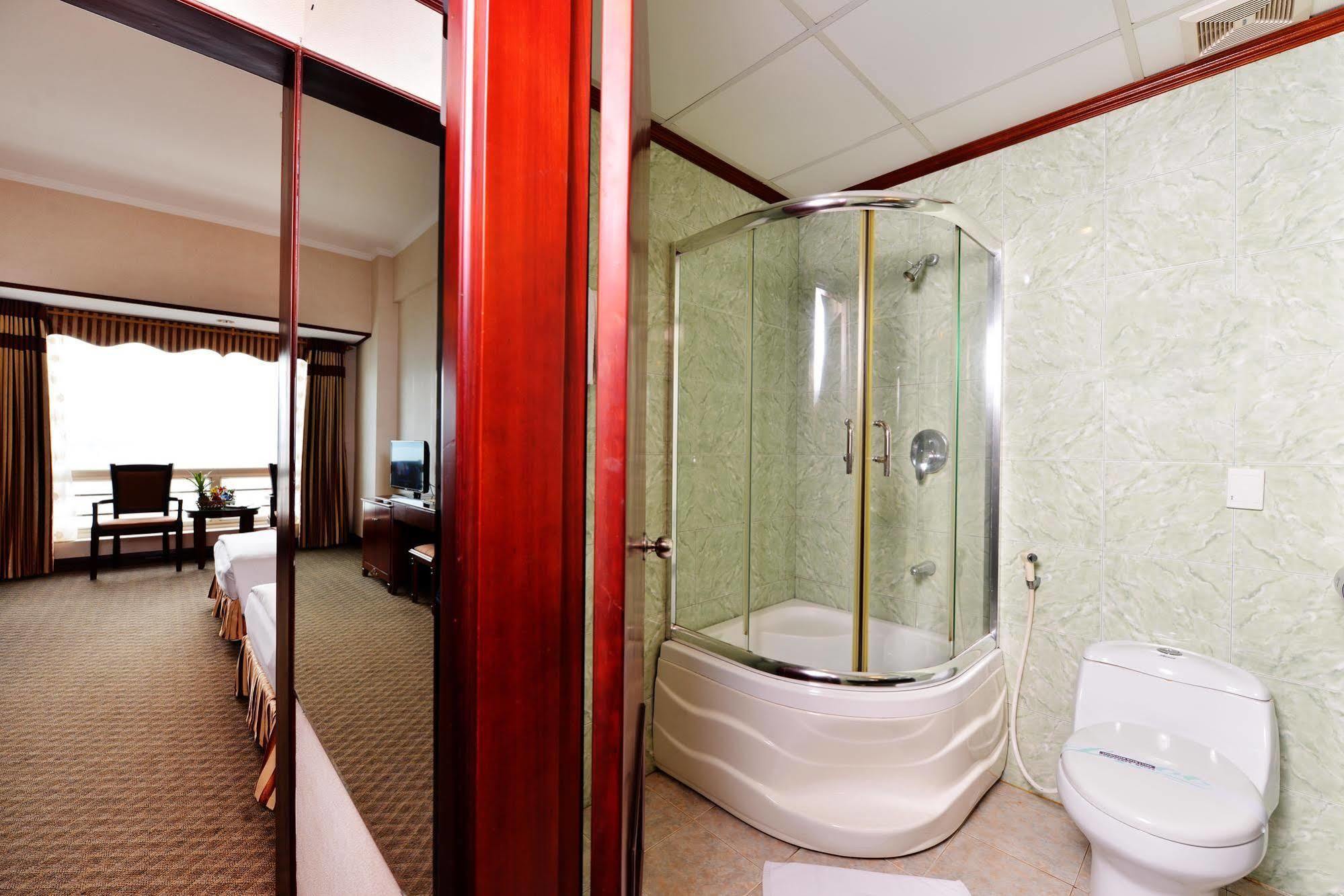 Grand Ha Long Hotel Екстер'єр фото