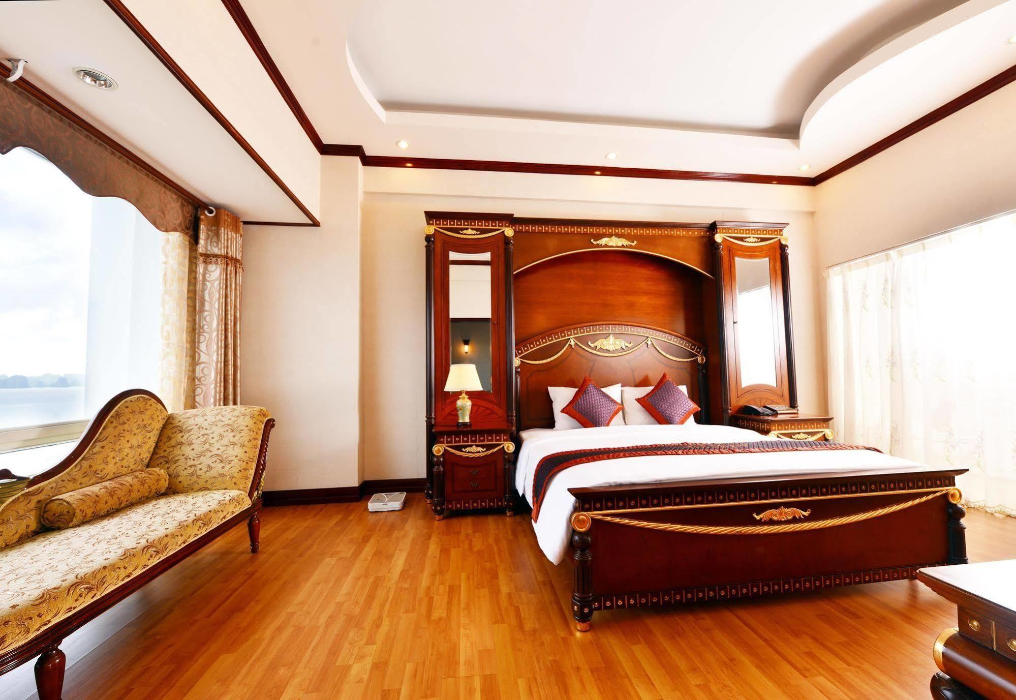 Grand Ha Long Hotel Екстер'єр фото